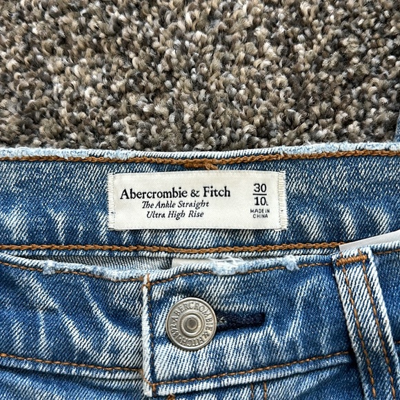 Abercrombie & Fitch The Ankle Straight Jeans - Picture 5 of 5